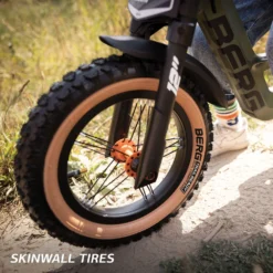 BERG BIKY Trial Groen Loopfiets 12 Inch Handrem -Exporteren Step Avontuur Winkel Berg biky loopfiets trial voorwiel accanten