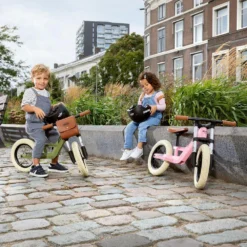 BERG BIKY Retro Pink Loopfiets 12 ” Inch Luchtbanden -Exporteren Step Avontuur Winkel bergtoys biky retro pink 12 inch loopfiets speelactief.nl berg 6