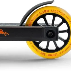 Stuntstep Slamm Classic V8 Orange -Exporteren Step Avontuur Winkel slamm classic v8 orange 2